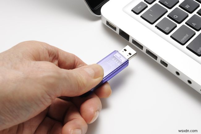 USB ফ্ল্যাশ ড্রাইভ সম্পর্কে প্রায়শই জিজ্ঞাসিত প্রশ্নগুলি