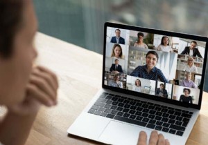 কিভাবে জুমে ক্লোজড ক্যাপশনিং এবং লাইভ ট্রান্সক্রিপশন সক্ষম করবেন