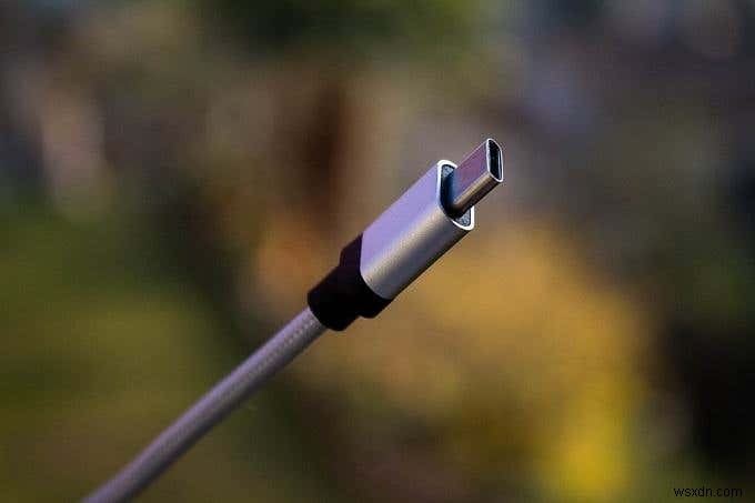 USB কেবলের ধরন ব্যাখ্যা করা হয়েছে – সংস্করণ, পোর্ট, গতি এবং শক্তি