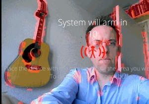 সিকিউরিটি ক্যামেরা হিসাবে একটি পুরানো স্মার্টফোন বা ট্যাবলেট কীভাবে ব্যবহার করবেন