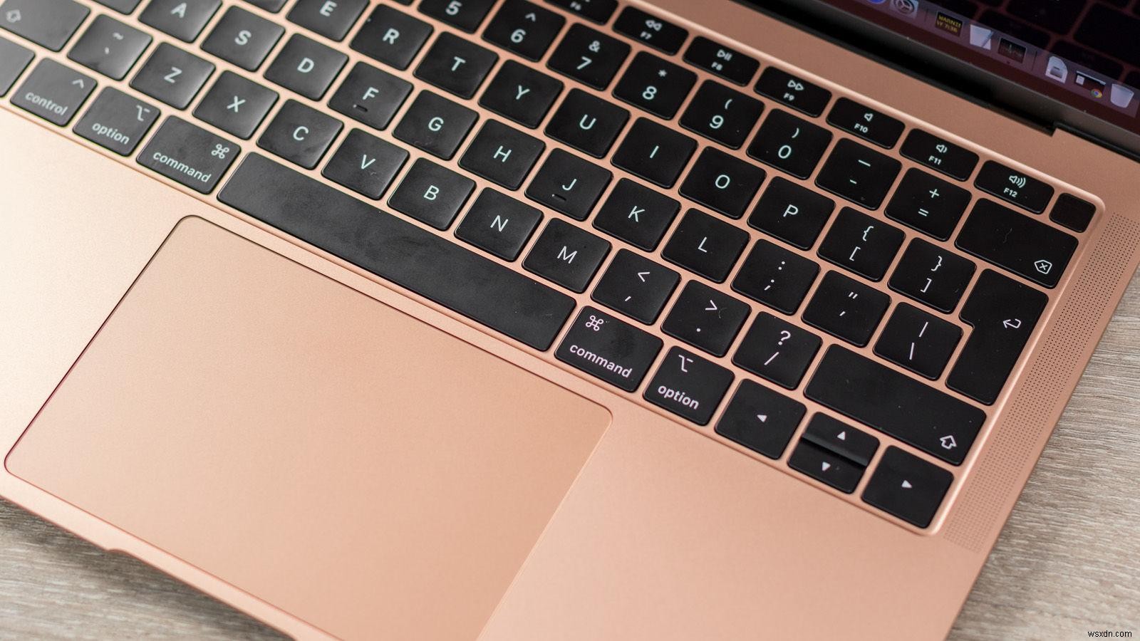 কিভাবে একটি MacBook ব্যাটারি পরীক্ষা করবেন:এটি প্রতিস্থাপন এবং প্রতিস্থাপন প্রয়োজন কিনা দেখুন 