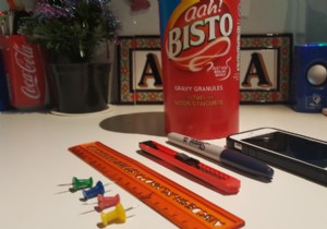 কীভাবে একটি সস্তা আইফোন স্পিকার তৈরি করবেন 