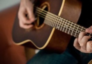 গিটারিস্টদের জন্য 5টি হাই-টেক গ্যাজেট 