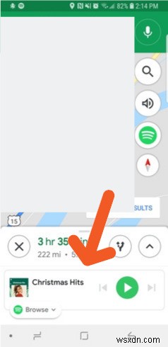 Google Maps দিয়ে নেভিগেট করার সময় কীভাবে নিরাপদে আপনার সঙ্গীত নিয়ন্ত্রণ করবেন 