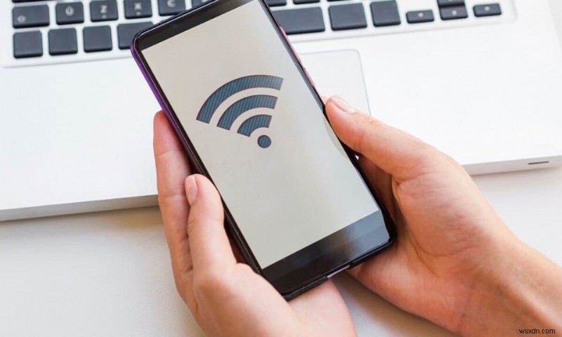 একটি Android ডিভাইসে সংরক্ষিত Wi-Fi পাসওয়ার্ডগুলি কীভাবে দেখতে হয়