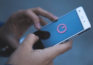 অ্যান্ড্রয়েড ফোন এলোমেলোভাবে রিস্টার্ট করা ঠিক করুন