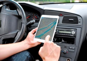 আপনার গাড়ির জন্য 10টি সেরা আইপ্যাড হোল্ডার