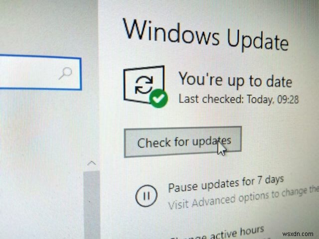 আপনার Windows 10 সংস্করণের পরিষেবার প্রায় শেষ হওয়ার অর্থ কী, এবং কীভাবে এটি ঠিক করবেন?