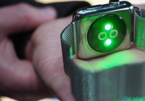 সূঁচ! আর নয়, অ্যাপল ঘড়ির ভবিষ্যৎ সংস্করণে গ্লুকোজ সেন্সর রয়েছে বলে গুজব রয়েছে