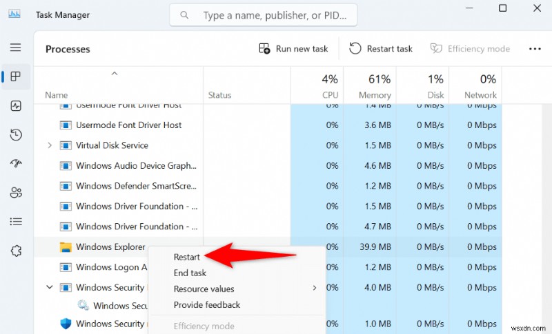 কিভাবে একটি ক্লিনার ডেস্কটপের জন্য Windows 11 টাস্কবার স্বয়ংক্রিয়ভাবে লুকাবেন 