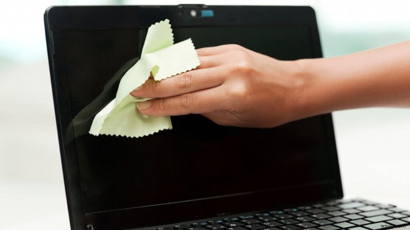 কিভাবে আপনার Chromebook ডিসপ্লে থেকে কালো দাগ দূর করবেন:5টি প্রমাণিত সমাধান 