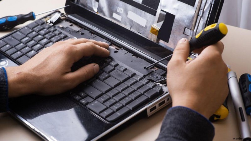 কিভাবে আপনার Chromebook ডিসপ্লে থেকে কালো দাগ দূর করবেন:5টি প্রমাণিত সমাধান 