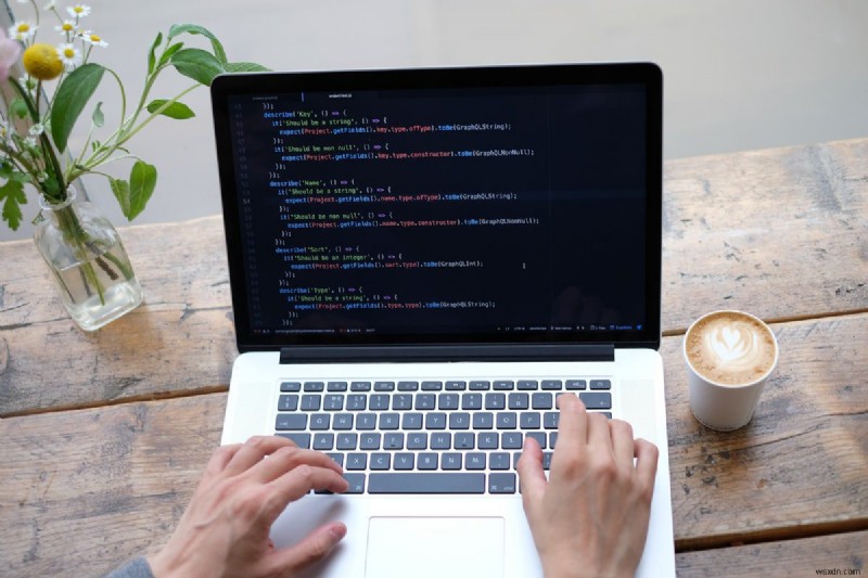 C++ নতুনদের জন্য শীর্ষ IDE:একটি ব্যাপক নির্দেশিকা 