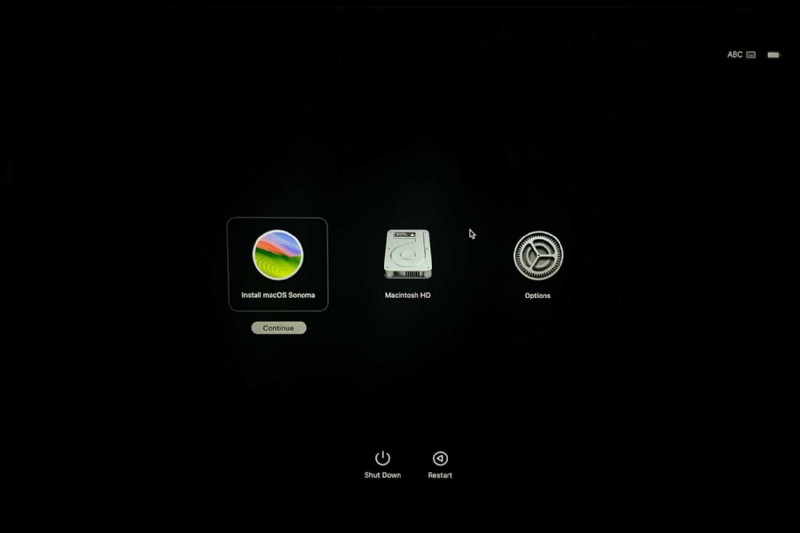 একটি USB ড্রাইভ থেকে macOS ইনস্টল করার জন্য ধাপে ধাপে নির্দেশিকা 