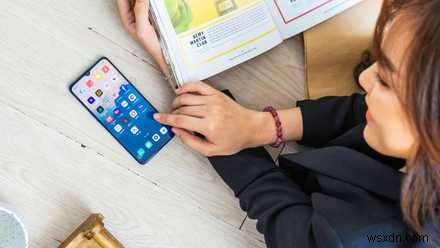 এই সহজ সেটিং দিয়ে Android-এ 30% বেশি স্ক্রীন স্পেস আনলক করুন 
